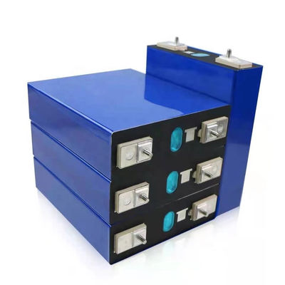 Bom preço UN38.3 certificou pilhas prismáticos das células de bateria 3.2V 202Ah Lifepo4 do lítio on-line